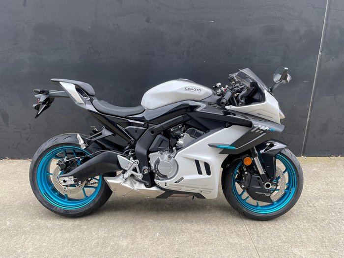 2026 CFMOTO 675SR-R SR White