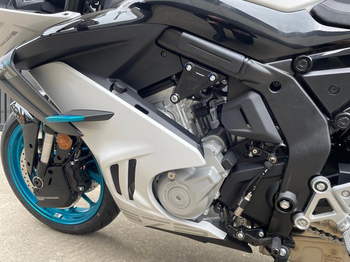 2026 CFMOTO 675SR-R SR White