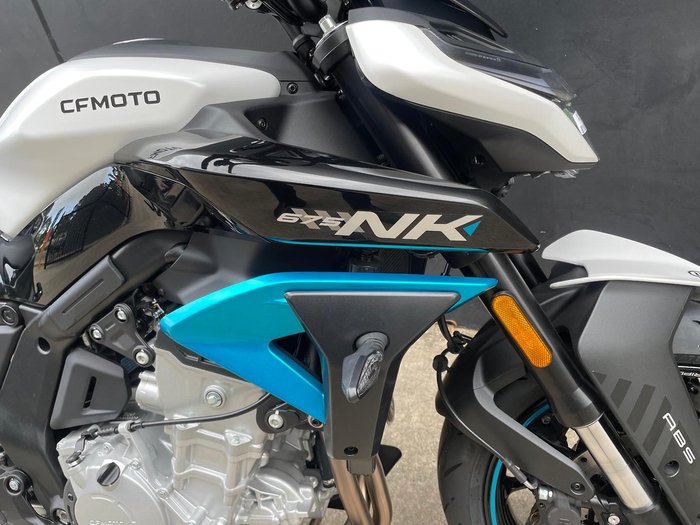 2026 CFMOTO 675NK NK White