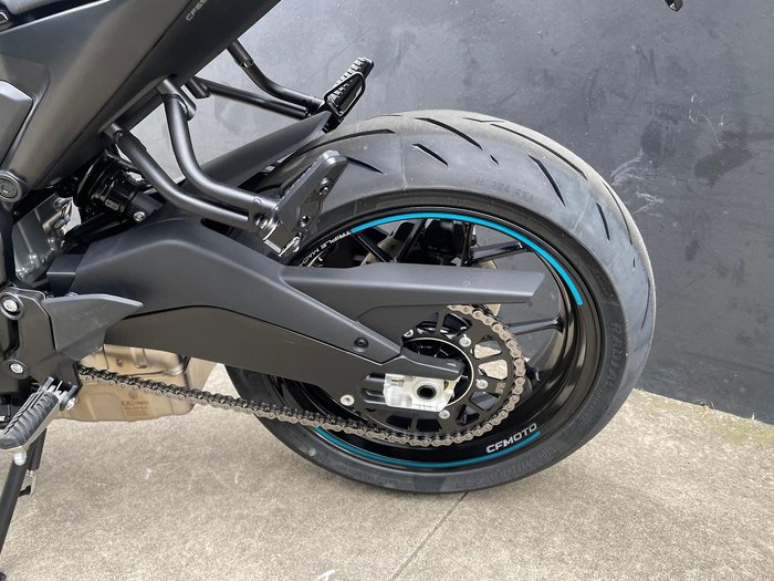 2026 CFMOTO 675NK NK White