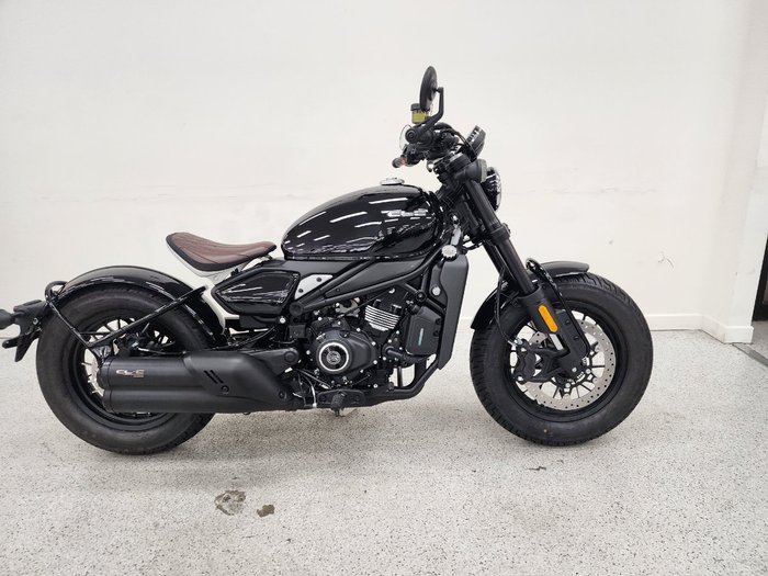 2025 CFMOTO 450 CL-C BOBBER Black