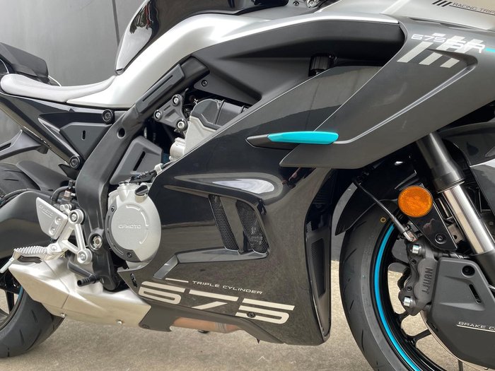 2026 CFMOTO 675SR-R SR Black