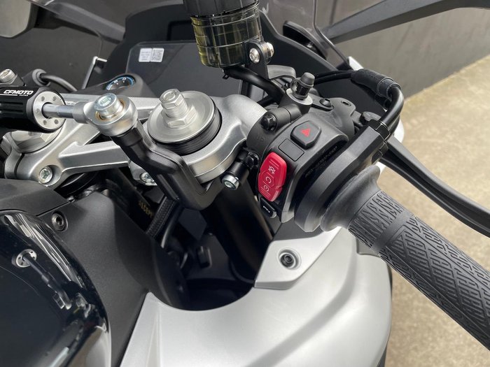2026 CFMOTO 675SR-R SR Black