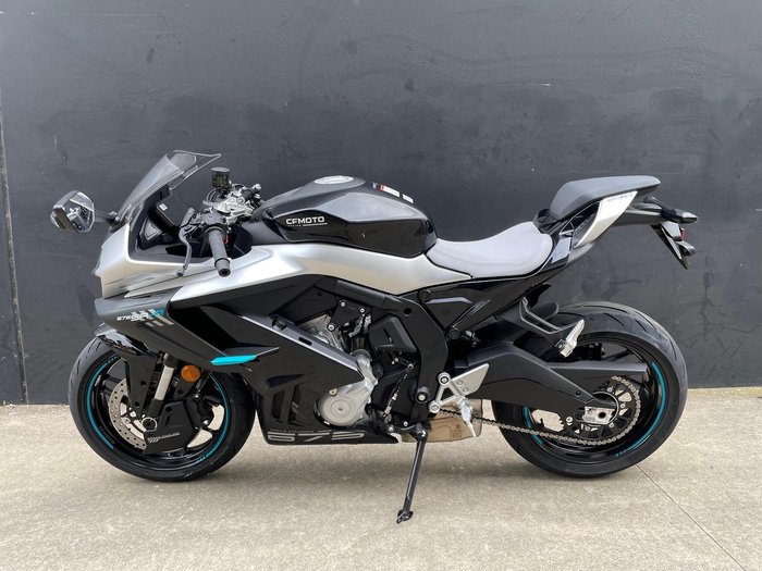 2026 CFMOTO 675SR-R SR Black