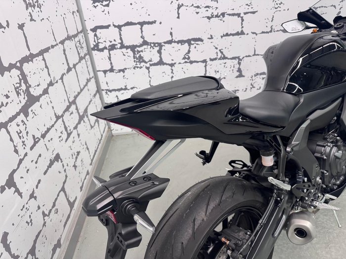 2025 Yamaha YZF-R7 LAMs YZF-R Black