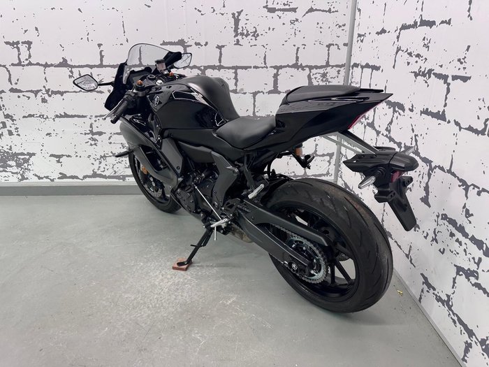 2025 Yamaha YZF-R7 LAMs YZF-R Black