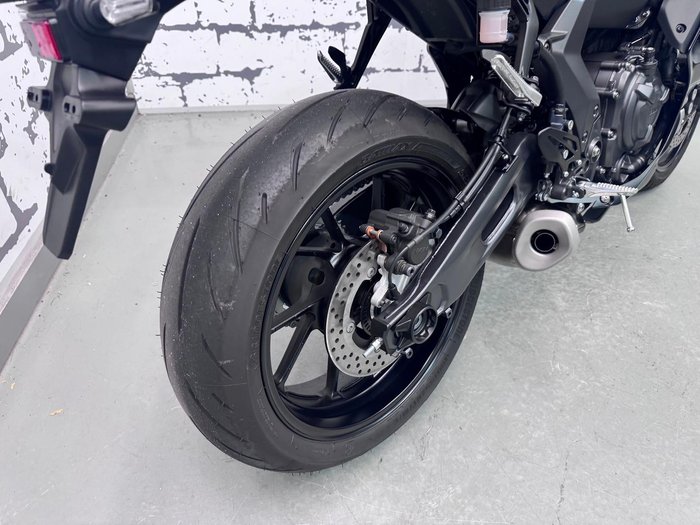 2025 Yamaha YZF-R7 LAMs YZF-R Black