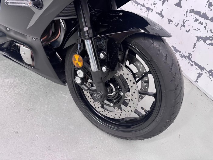 2025 Yamaha YZF-R7 LAMs YZF-R Black