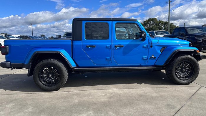 2022 Jeep Gladiator Night Eagle