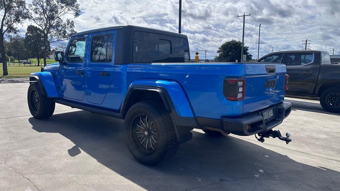 2022 Jeep Gladiator Night Eagle