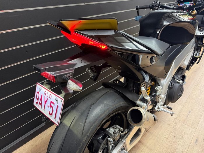 2022 APRILIA TUONO V4 FACTORY Black