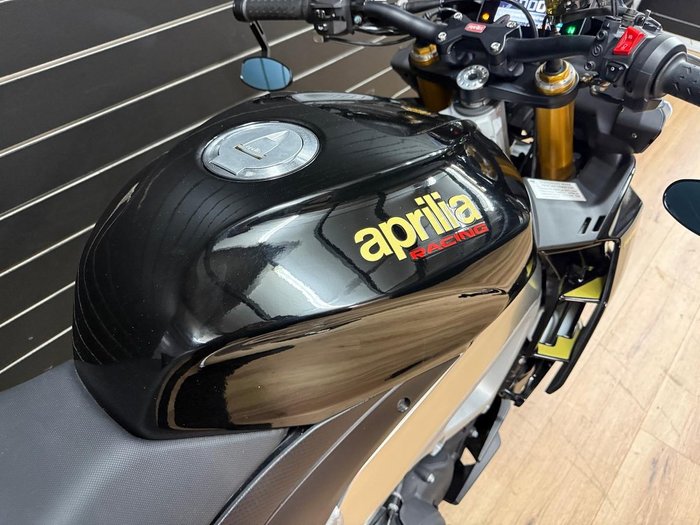 2022 APRILIA TUONO V4 FACTORY Black