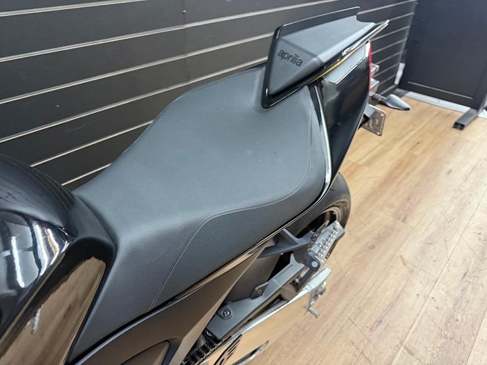 2022 APRILIA TUONO V4 FACTORY Black