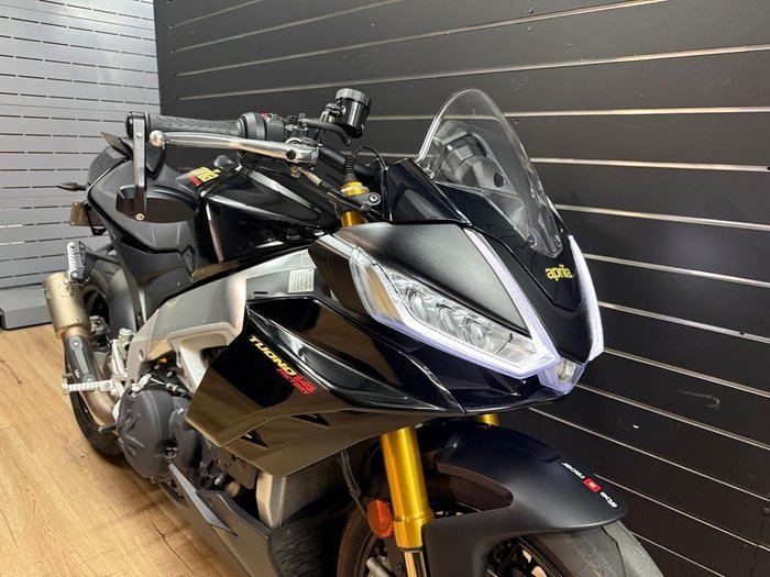 2022 APRILIA TUONO V4 FACTORY Black