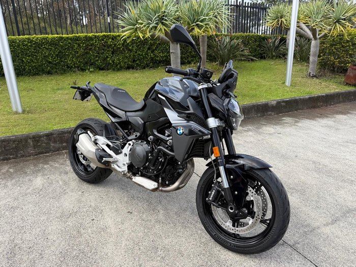 2025 BMW