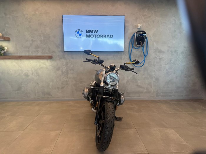 2016 BMW