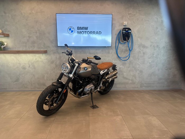 2016 BMW