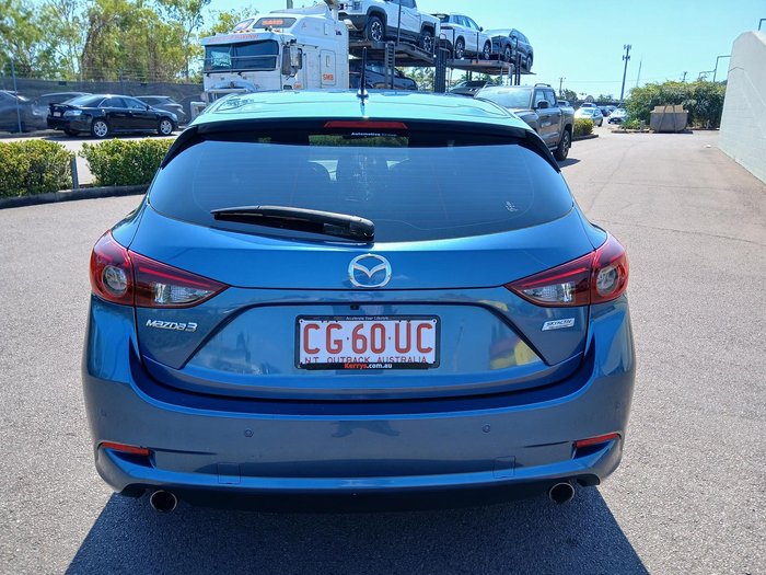 2018 Mazda 3 Neo Sport