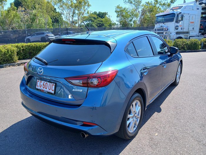 2018 Mazda 3 Neo Sport