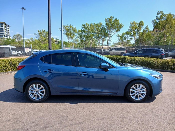2018 Mazda 3 Neo Sport