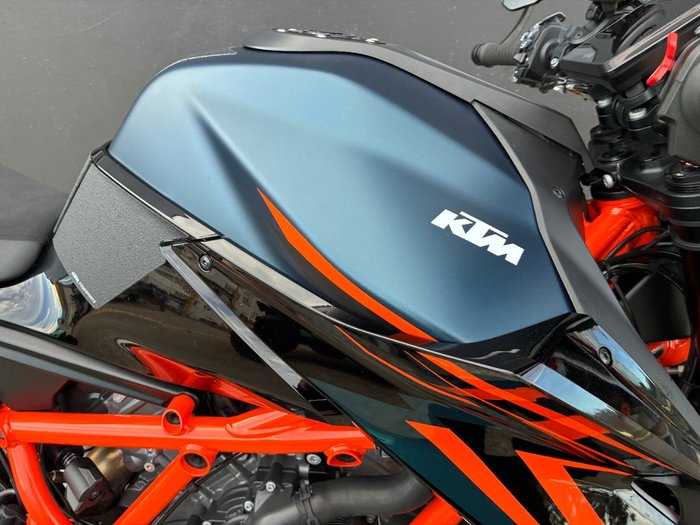 2022 Ktm 1290 SUPER DUKE R BLACK
