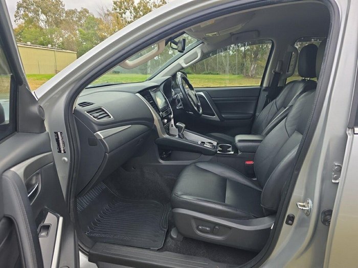 2020 Mitsubishi Pajero Sport GLS