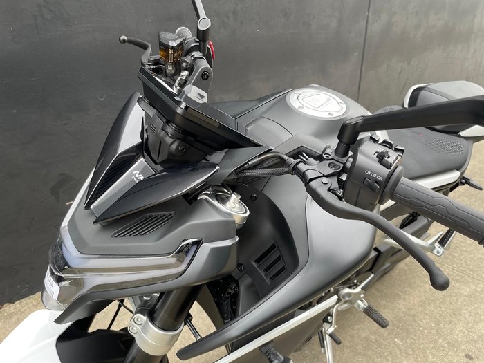2024 CFMOTO 800NK Advance NK White