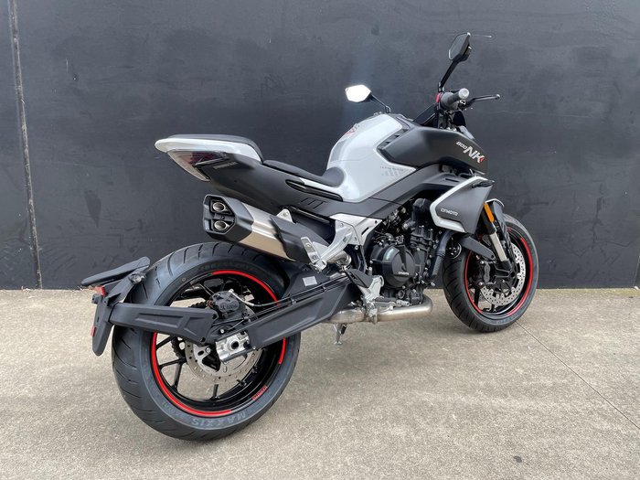 2024 CFMOTO 800NK Advance NK White