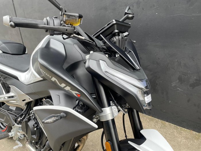 2024 CFMOTO 800NK Advance NK White