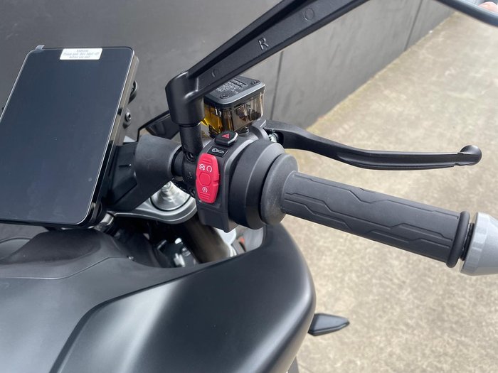 2024 CFMOTO 800NK Advance NK White