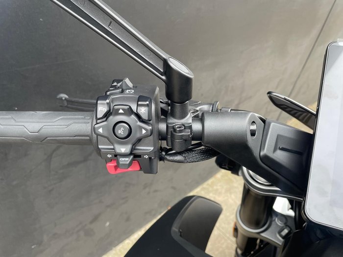 2024 CFMOTO 800NK Advance NK White