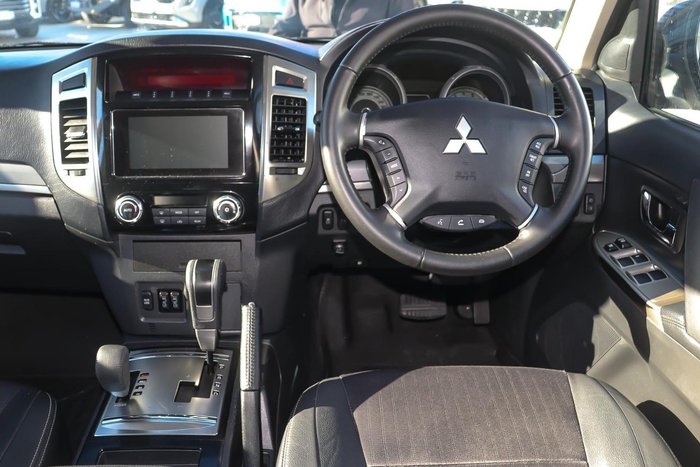 2018 Mitsubishi Pajero GLS