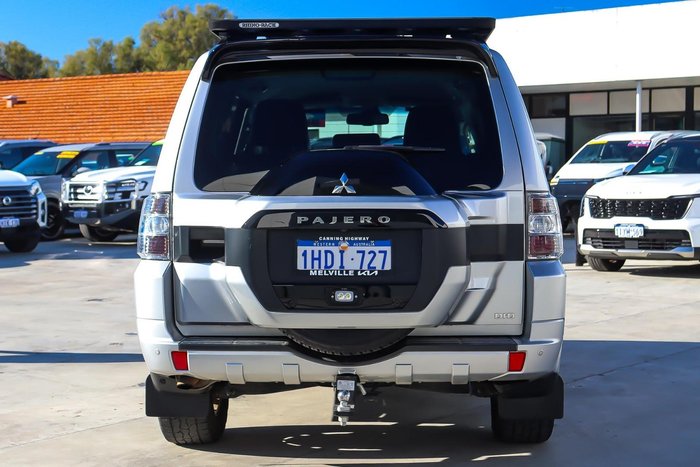 2018 Mitsubishi Pajero GLS