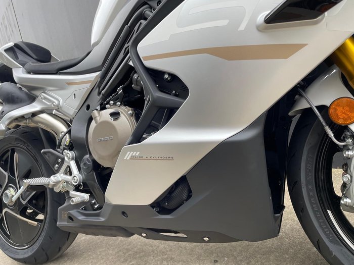 2026 CFMOTO 750SR-S SR White