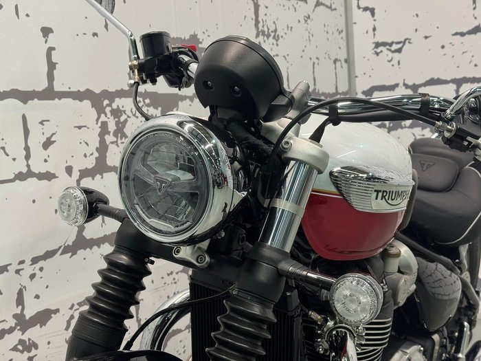 2025 Triumph Bonneville Speedmaster Speedmaster Red
