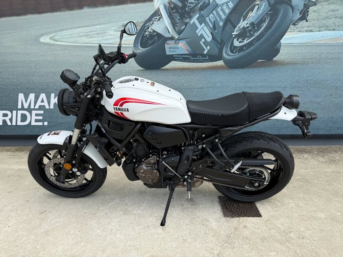 2026 Yamaha XSR700 White