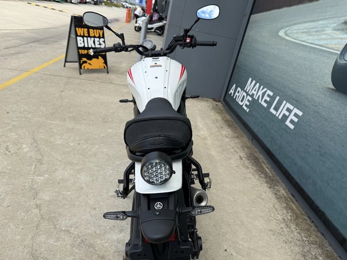 2026 Yamaha XSR700 White