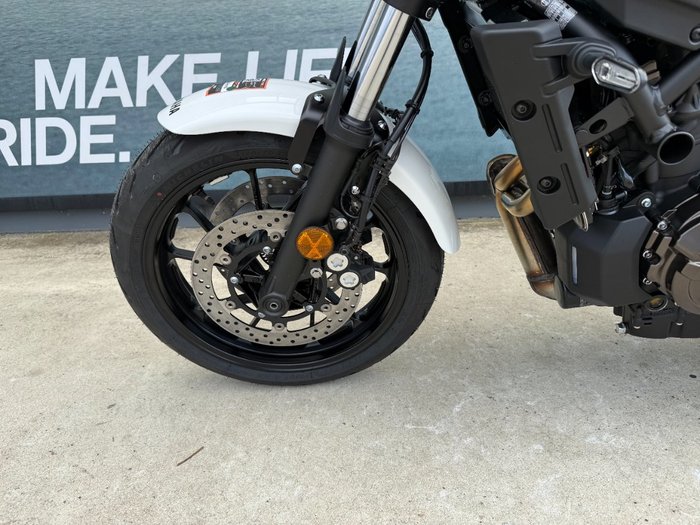 2026 Yamaha XSR700 White