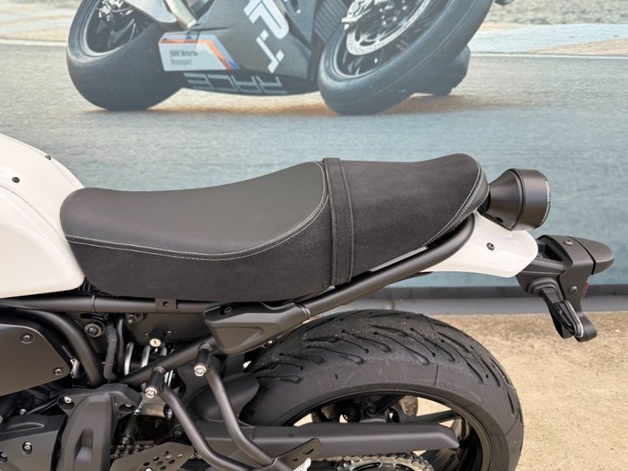 2026 Yamaha XSR700 White