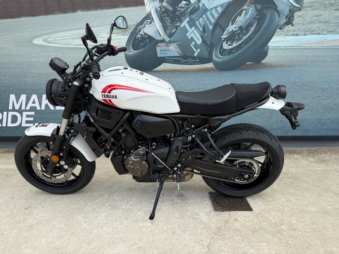 2026 Yamaha XSR700 White