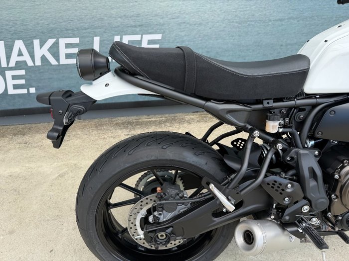 2026 Yamaha XSR700 White