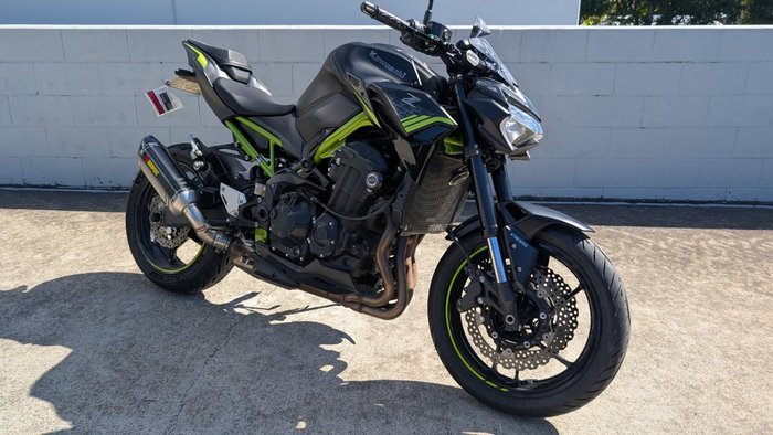2021 Kawasaki Z900 SUPERNAKED (ZR900) Black