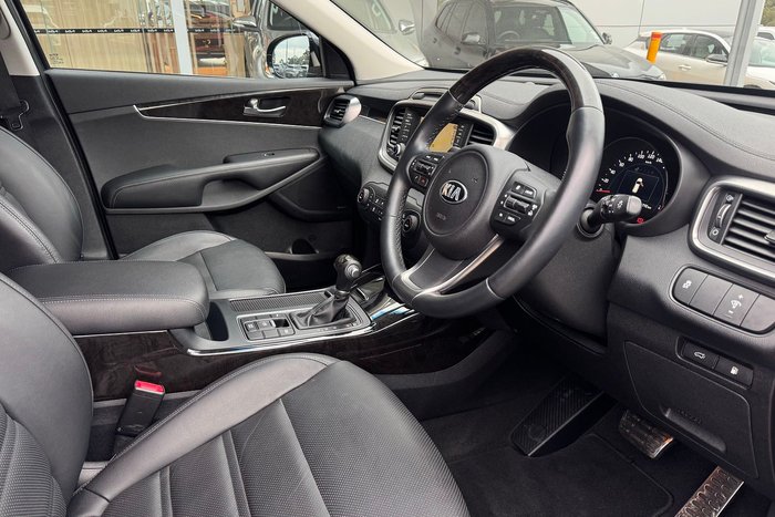 2017 Kia Sorento SLi