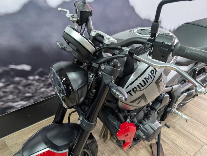 2023 Triumph TRIDENT 660 Black