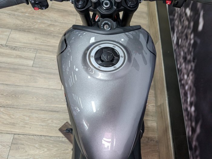 2023 Triumph TRIDENT 660 Black