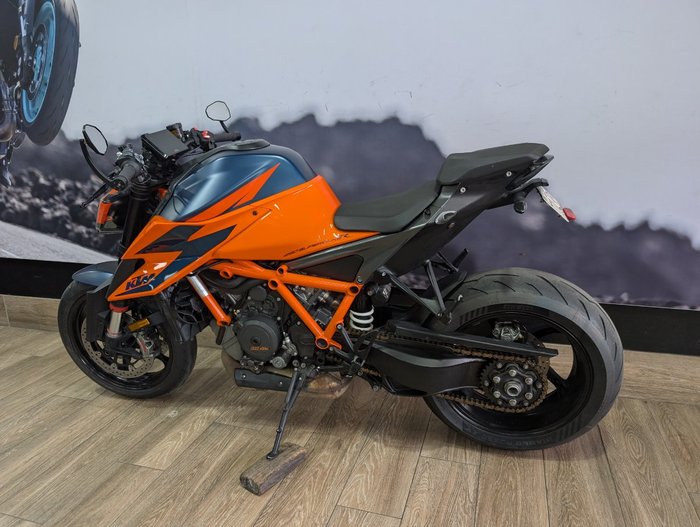 2021 Ktm 1290 SUPER DUKE R ORANGE