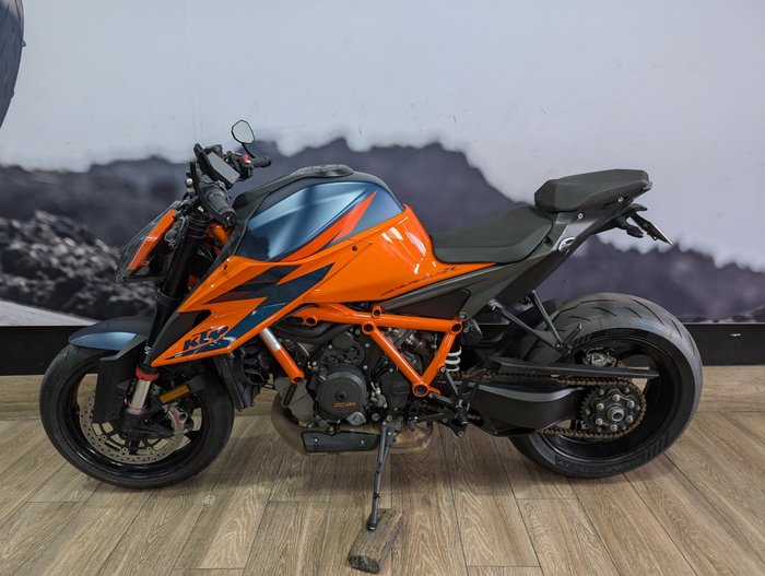 2021 Ktm 1290 SUPER DUKE R ORANGE