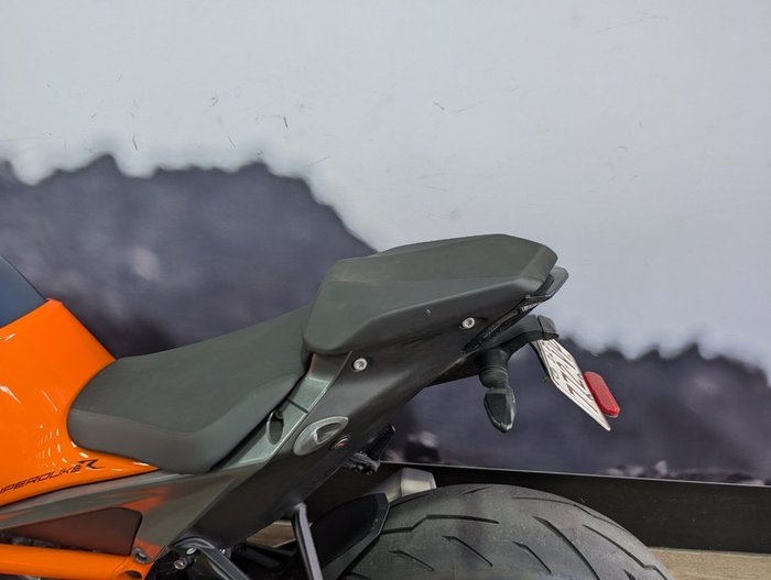 2021 Ktm 1290 SUPER DUKE R ORANGE