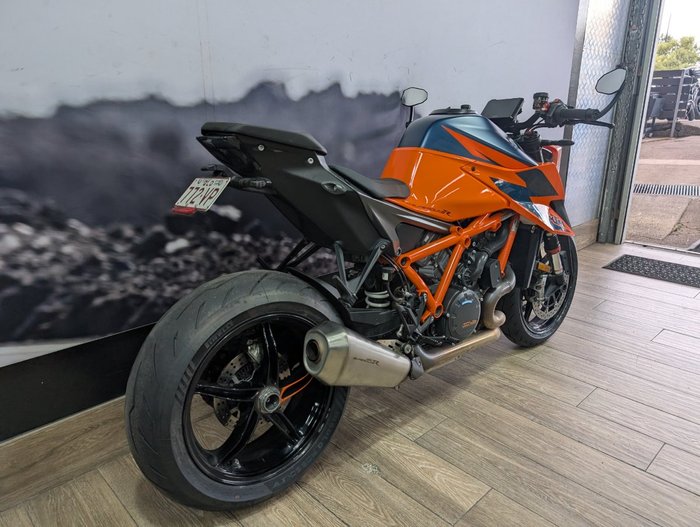 2021 Ktm 1290 SUPER DUKE R ORANGE