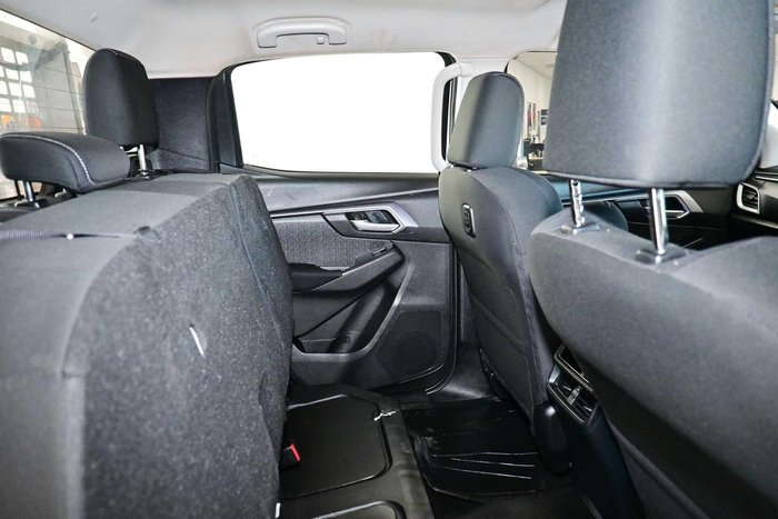 2022 Isuzu D-MAX LS-M